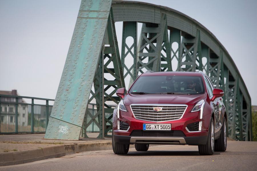  Cadillac XT5 2016 года  (EU) (фото 32 из 42)